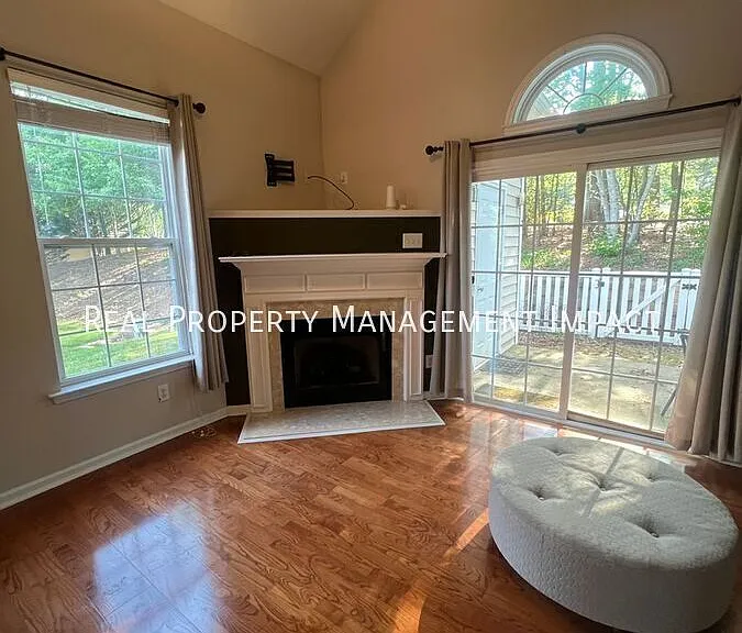 528 Auburn Square Dr — Photo 12