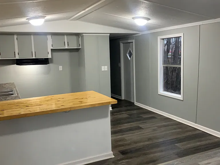 330 Haslam St #15 — Photo 2