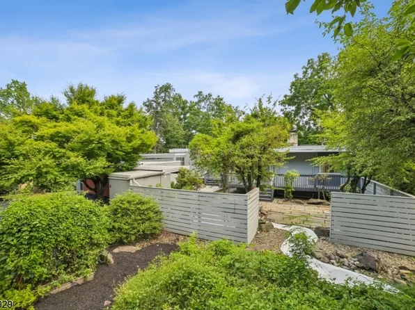 6 Farview Rd, Millburn Twp., NJ 07041