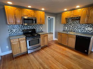 308 University Ave #1, Lowell, MA 01854