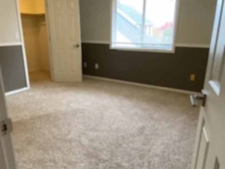 762-770 SW Sitka Dr — Photo 4
