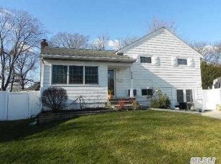 300 Ernest Ct, East Meadow, NY 11554