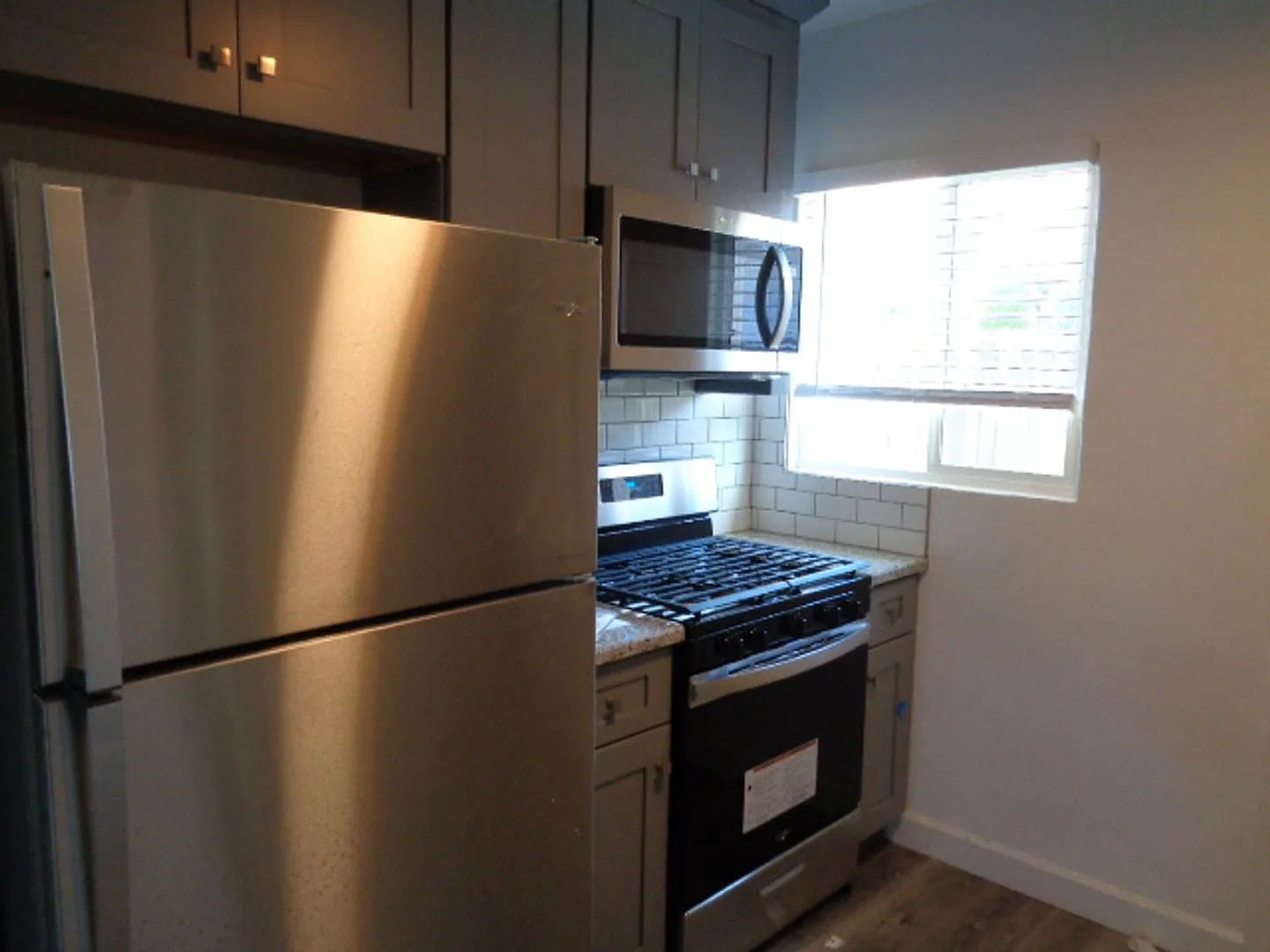 #1037-Osborn LLC — Photo 4