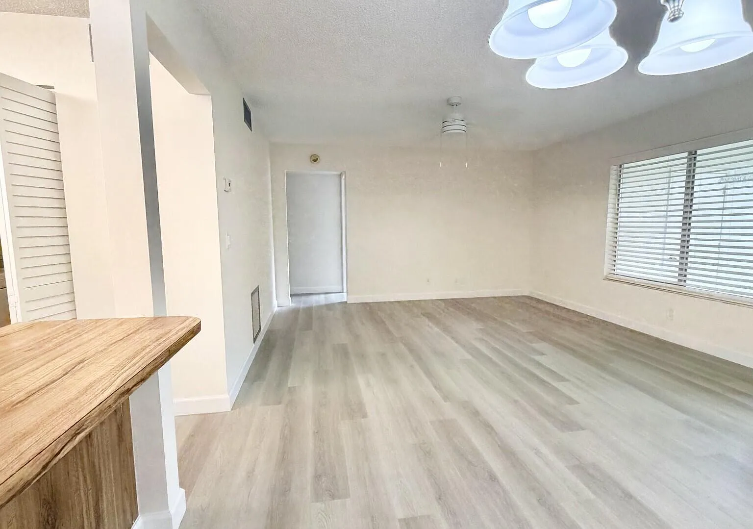 2 bed, 1.0 bath, 991 sqft, $1,795 — Photo 3