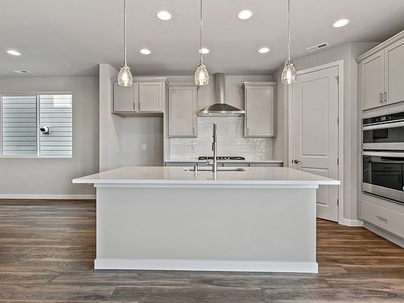 Eat-in kitchen