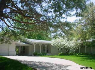 1315 S 92nd Cir, Omaha, NE 68124