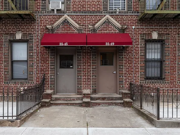 35-45 Crescent St, Astoria, NY 11106
