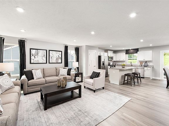2nd image of S/l 153 San Giovanni Way