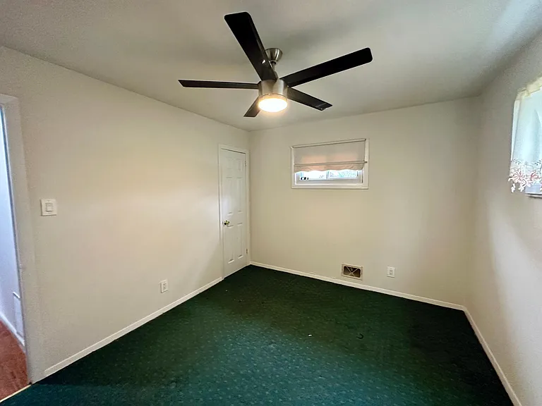 214 Mark Tree Rd — Photo 10