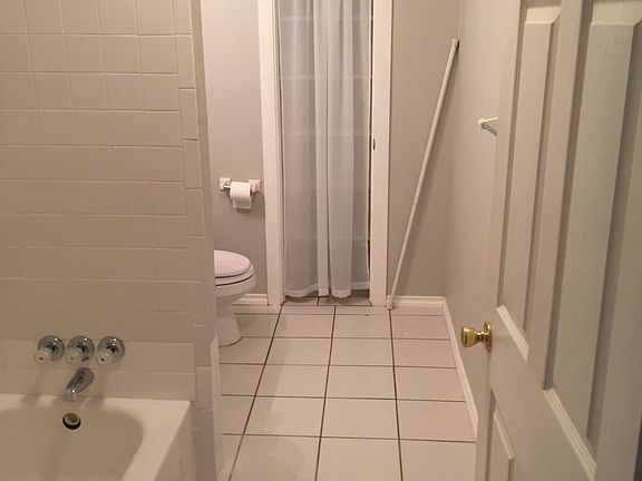 3rd image of 601 N 9th St