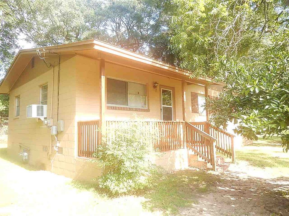 1st image of 210 Bradley St