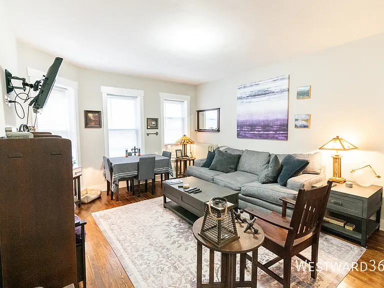 1662 W Farwell Ave #3N — Photo 3
