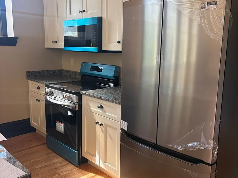 207 Pleasant St #101 — Photo 11