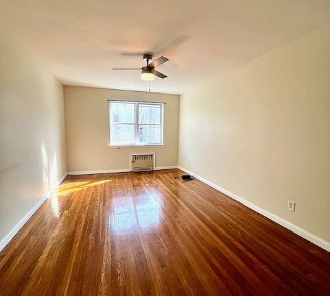 4th image of 4604 25th Ave #1