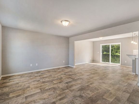 3rd image of 7145 Primrose Ln