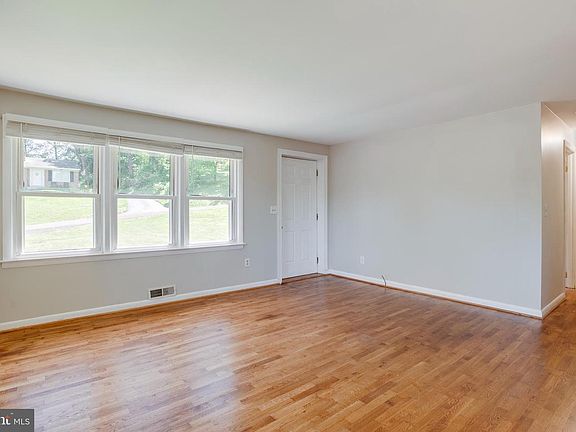 2nd image of 18318 Fox Mountain Ln
