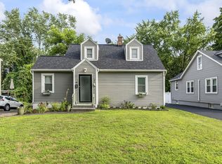 4 Albright Pl, Delmar, NY 12054