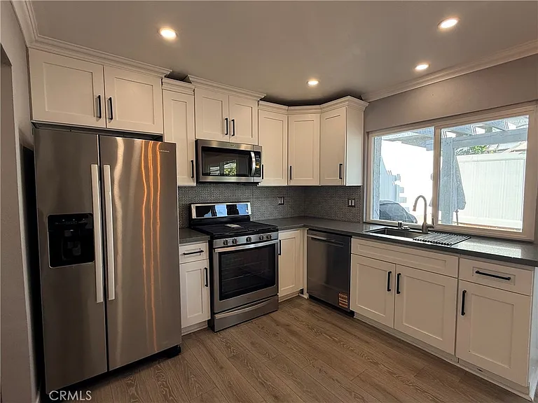 228 N Kodiak St #C — Photo 7