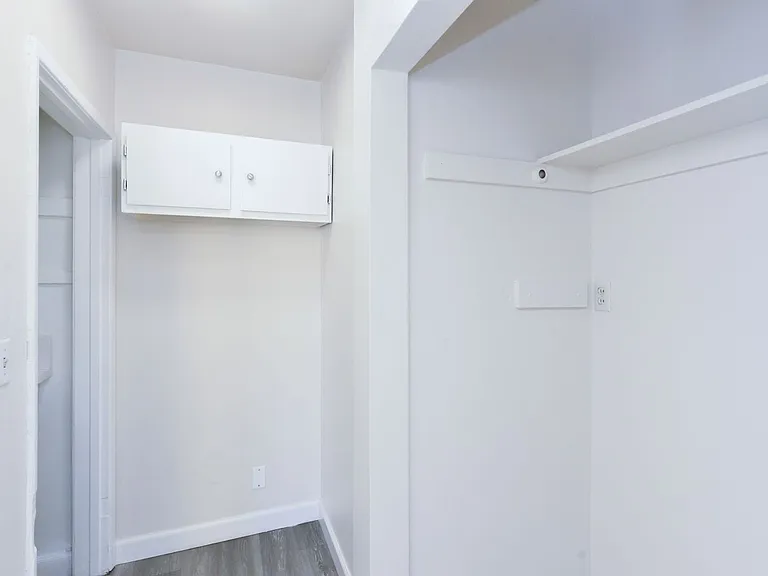 Berendo Street Apartments — Photo 8