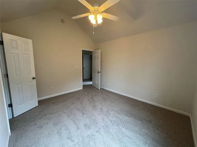 4205 Pointe Vecchio Cir — Photo 26