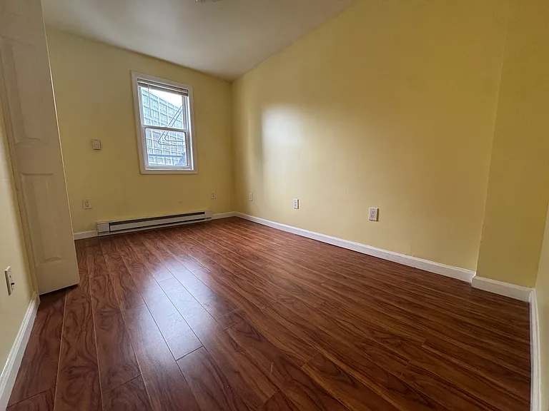 546 Summit Ave #203 — Photo 5