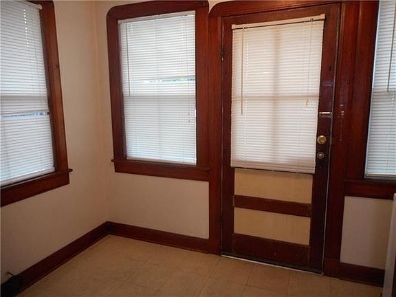 5th image of 642 Chalmette St