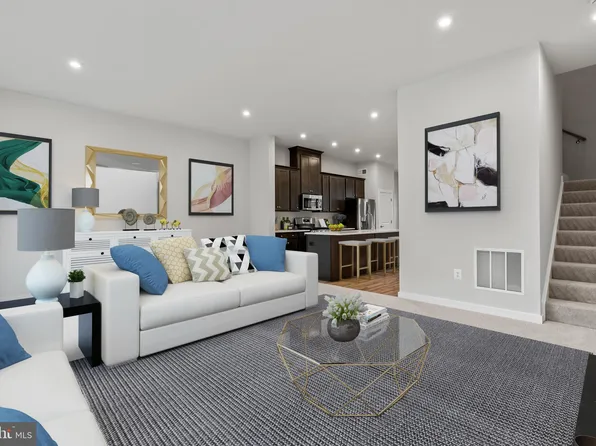 18355 Moss Garden Rd, Dumfries, VA 22026