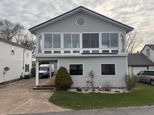 1404 E Bayview Dr, Sandusky, OH 44870