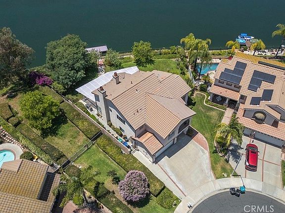 2nd image of 23613 Narcissus Cir