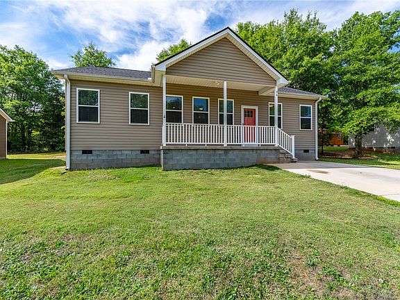 4th image of 96 Prairie Ln