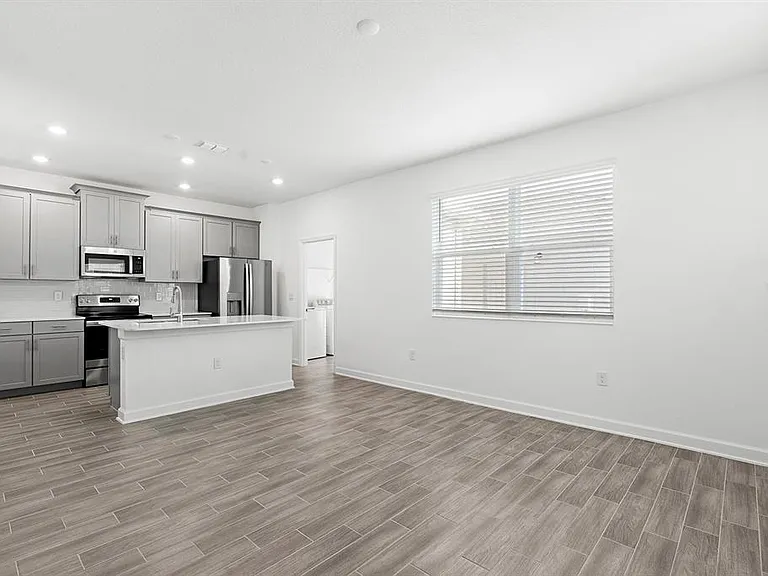 3039 Ella Way — Photo 11