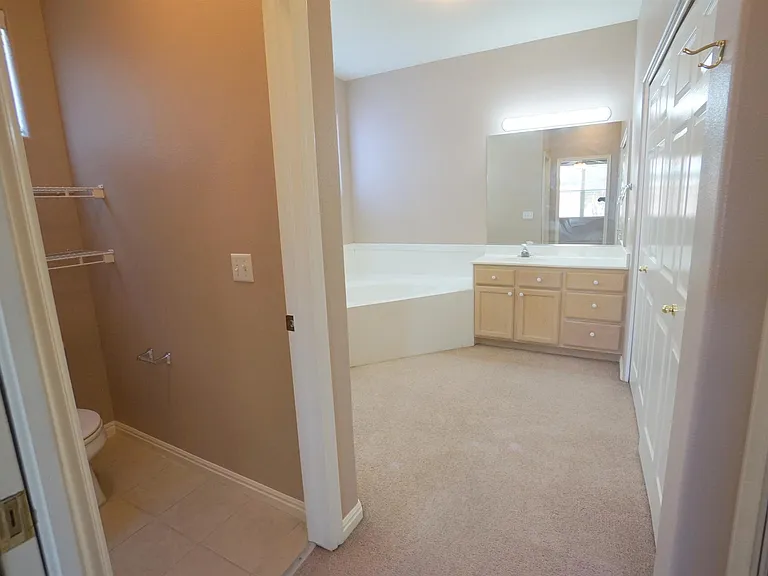 796 W Lobo Ln — Photo 7