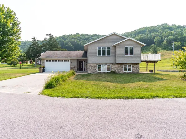 701 Spring Ct, Brownsville, MN 55919