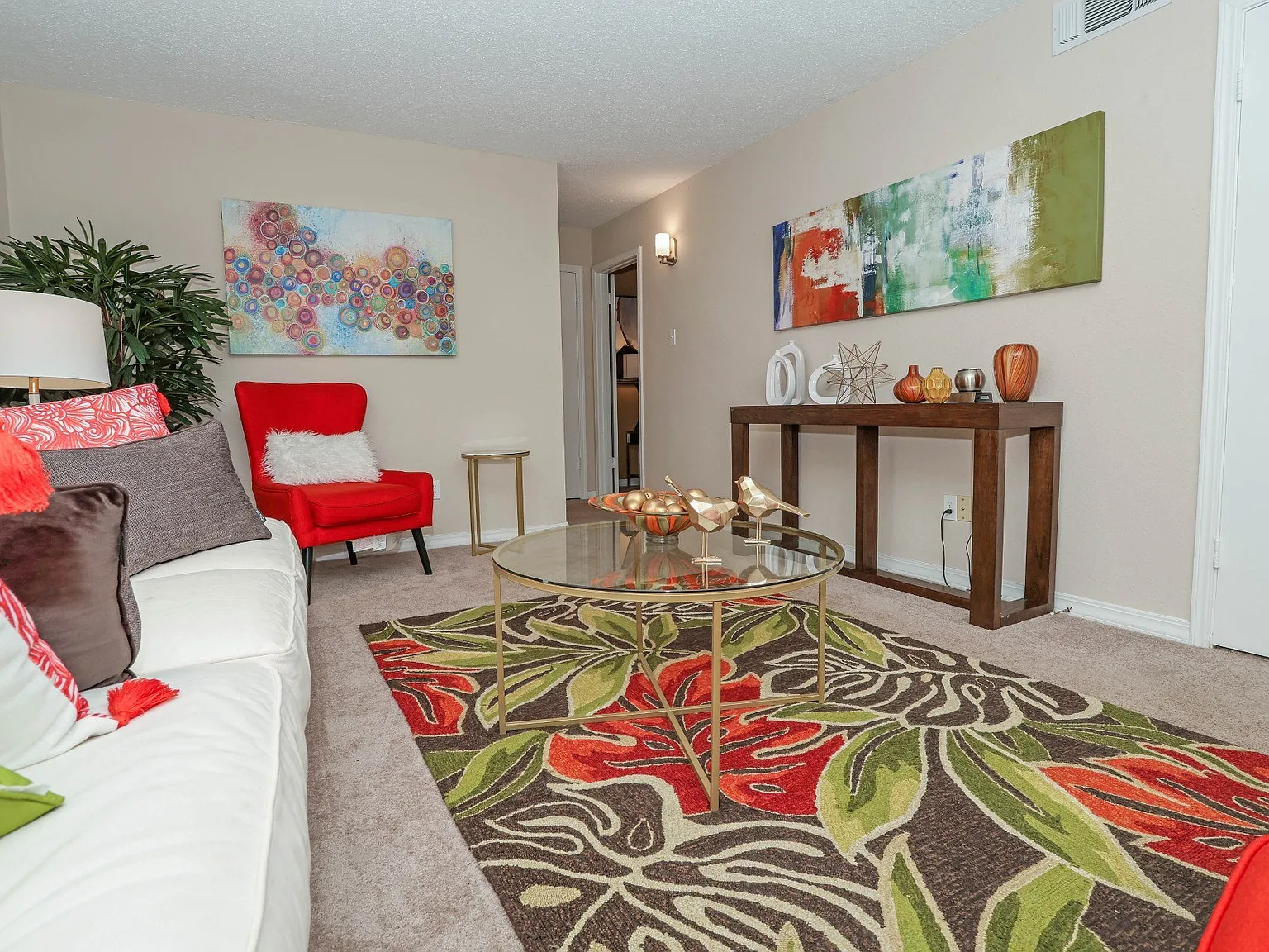 Magnolia Apartments — Photo 4