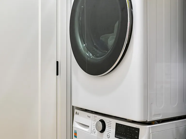 Smart, full-size, energy efficient washer/dryer in unit