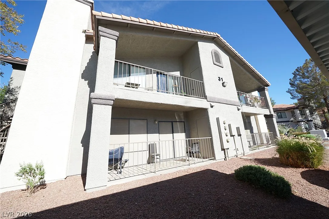 1575 W Warm Springs Rd — Photo 1