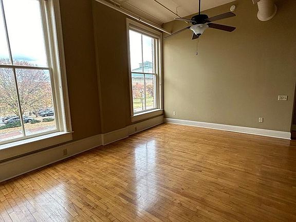 5th image of 370 Cherry St #11130736