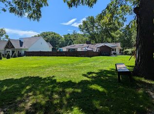 8307 Hillside Rd, Independence, OH 44131