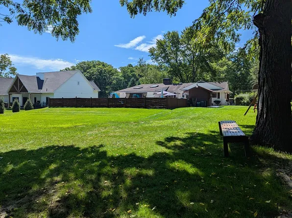 8307 Hillside Rd, Independence, OH 44131