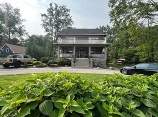 6 Larchdell Way, Mountain Lakes, NJ 07046