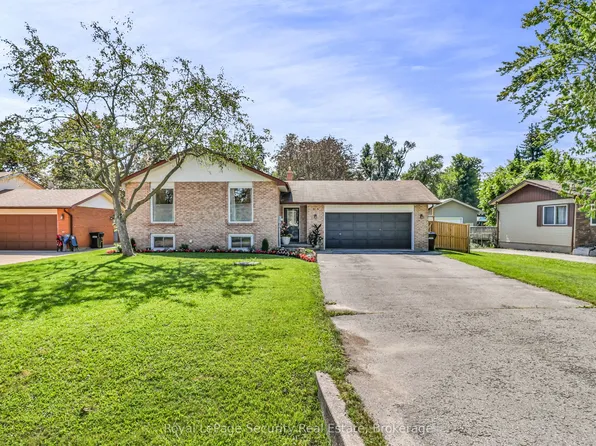 1045 Lebanon Dr, Innisfil, ON L9S 2B7