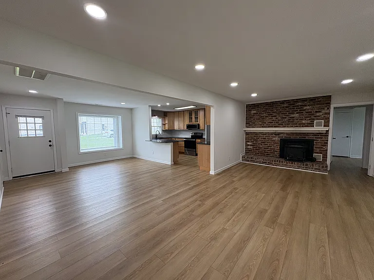 499 Greenwell Ct — Photo 9