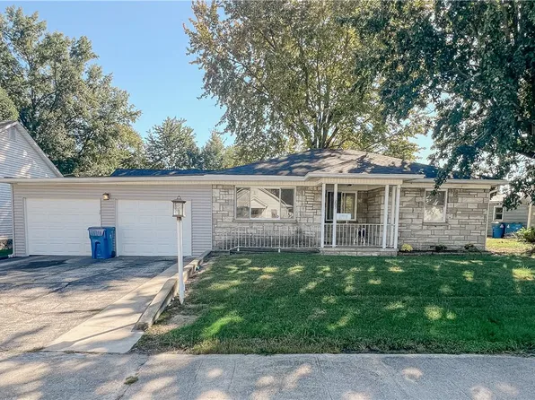 203 E Clearwater St, Robinson, IL 62454