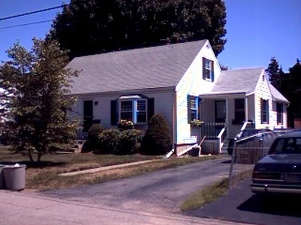 27 Hope St, Brockton, MA 02302