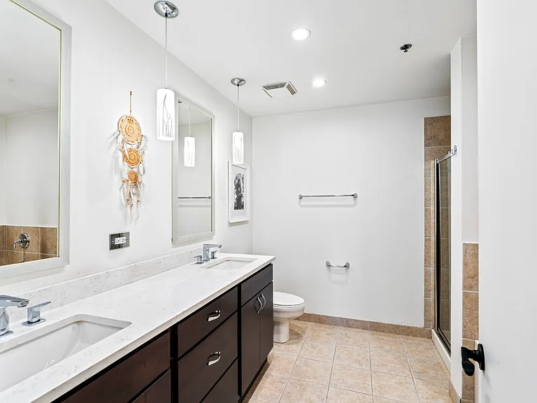 758 N Larrabee St #617 — Photo 9