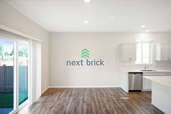 4209 Savannah Loop NE — Photo 15