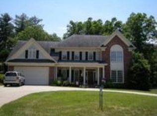 1352 33rd Avenue Dr NE, Hickory, NC 28601