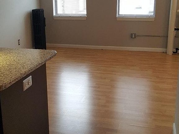 5th image of 310 W 6th St APT 307