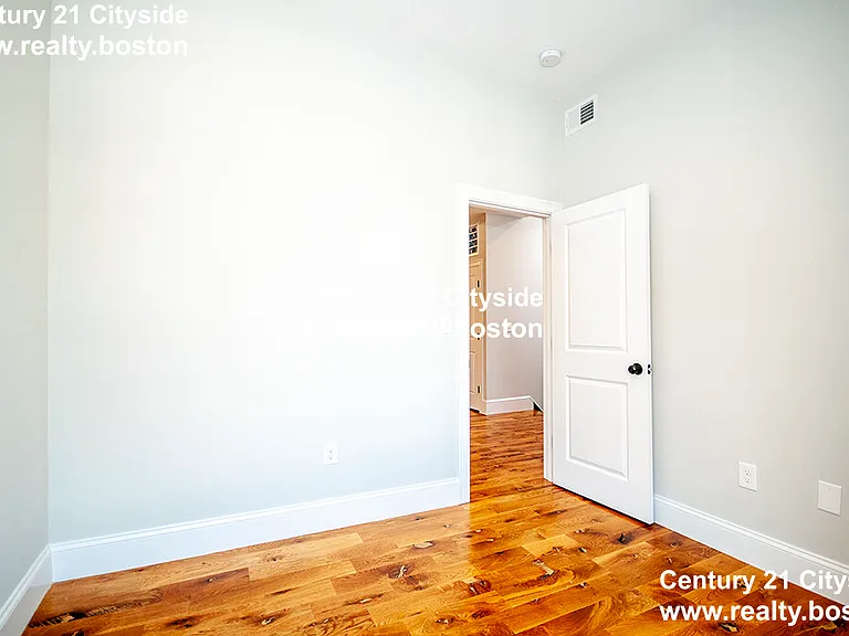 205 Marion St #3 — Photo 22