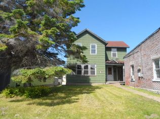 110 S Cedar St, Manistique, MI 49854
